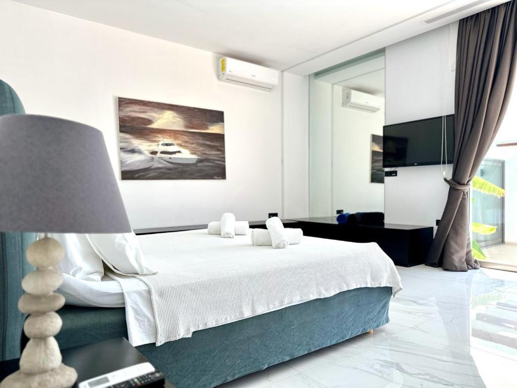 Leblanc Luxurious Beachfront Villa, Gcollectiongr Ермиони Екстериор снимка