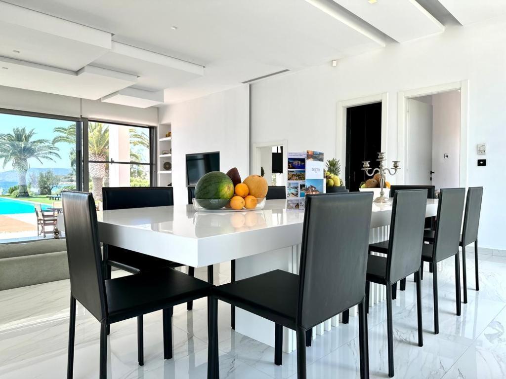 Leblanc Luxurious Beachfront Villa, Gcollectiongr Ермиони Екстериор снимка