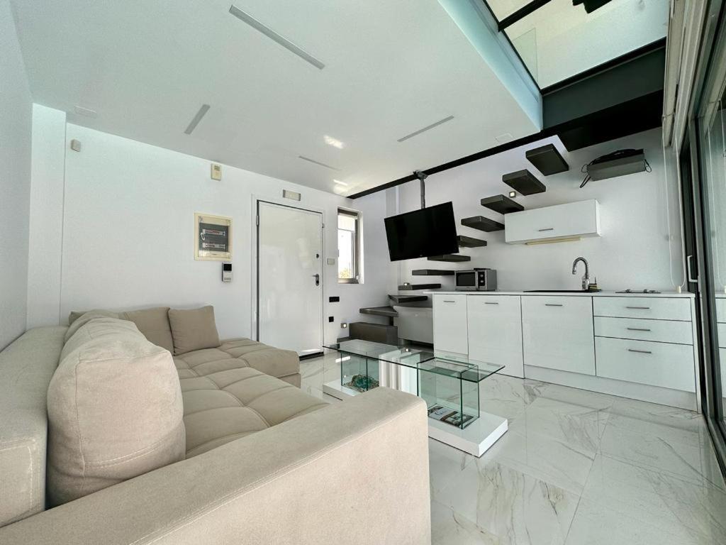 Leblanc Luxurious Beachfront Villa, Gcollectiongr Ермиони Екстериор снимка