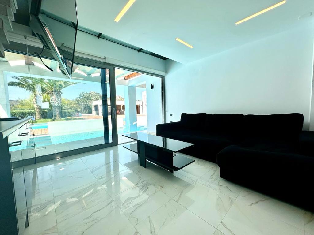 Leblanc Luxurious Beachfront Villa, Gcollectiongr Ермиони Екстериор снимка