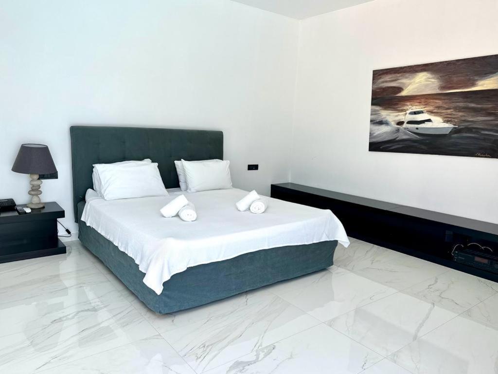 Leblanc Luxurious Beachfront Villa, Gcollectiongr Ермиони Екстериор снимка