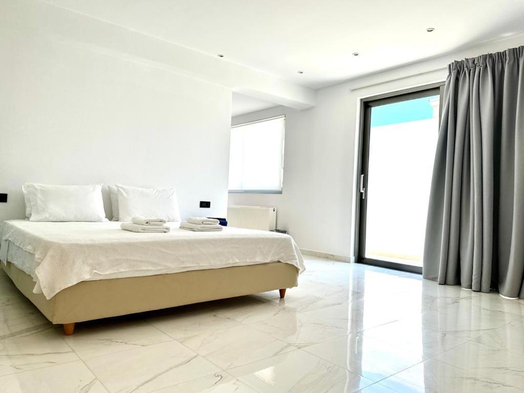 Leblanc Luxurious Beachfront Villa, Gcollectiongr Ермиони Екстериор снимка