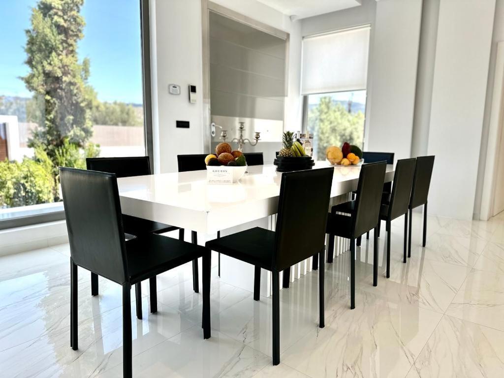 Leblanc Luxurious Beachfront Villa, Gcollectiongr Ермиони Екстериор снимка