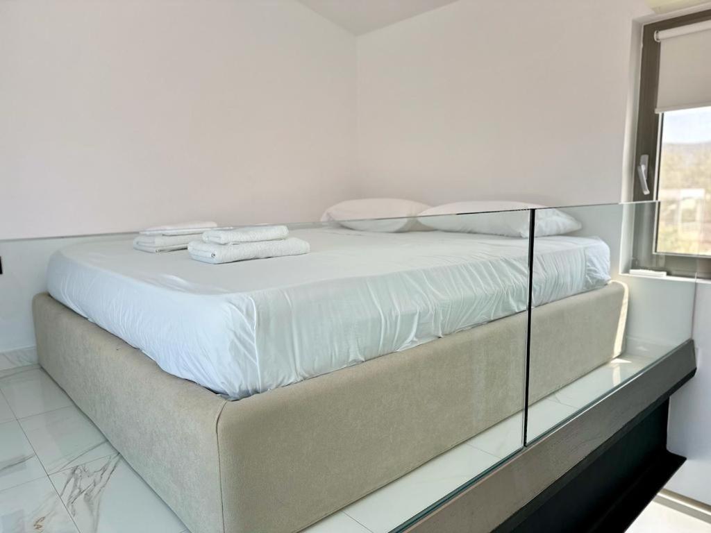 Leblanc Luxurious Beachfront Villa, Gcollectiongr Ермиони Екстериор снимка