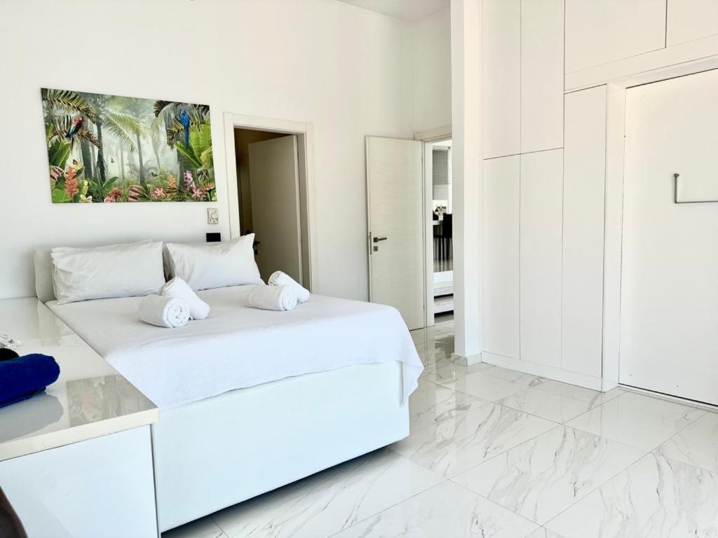 Leblanc Luxurious Beachfront Villa, Gcollectiongr Ермиони Екстериор снимка